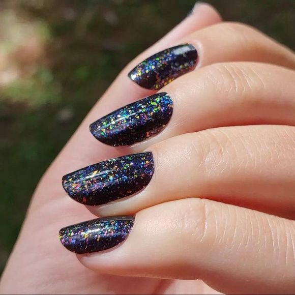 Color Street - Gleam On, Deep black with rainbow sparkle fragments. Nail strips - Picture 1 of 9
